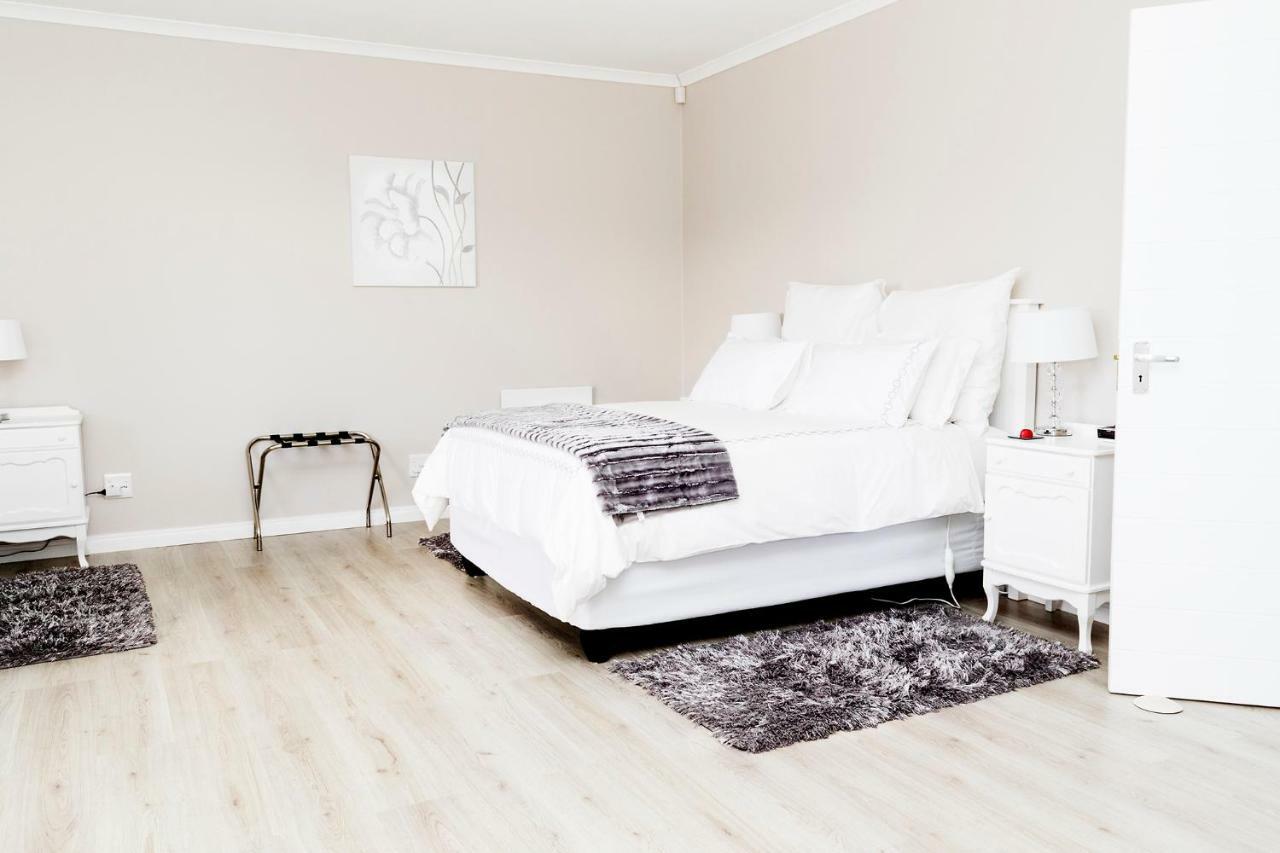 Settle Inn Self Catering Accommodation Колчестер Экстерьер фото